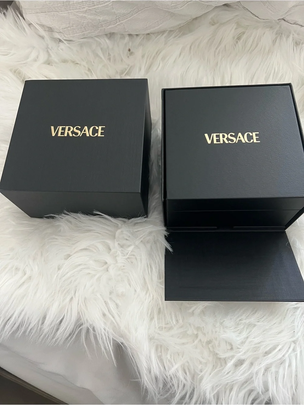 BRAND NEW, FULL INCLUSION Versace women’s v-lady chrono square 40-mm watch